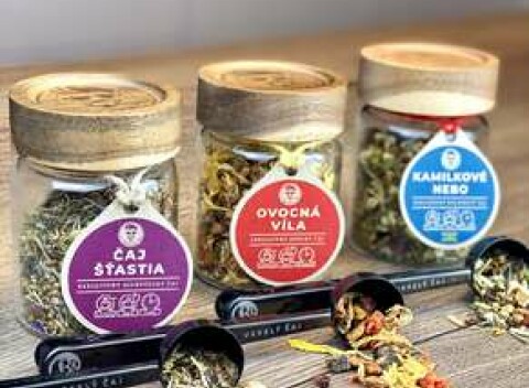 Veselé balenia sypaných čajov, obsahujú vitamín C a podporujú imunitu.