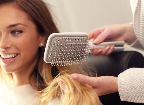 Balíčky kaderníckych služieb pre dámy aj pánov aj pre deti. Navštívte Salon Elisabethein & Nikol a zverte svoju korunu krásy odborníkom.