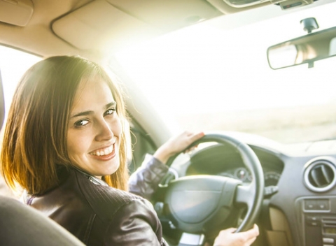 Servis a plnenie klimatizácie auta alebo servis a plnenie klimatizácie s možnosťou čistenia ozónom. Svieži vzduch vo vašom aute. 