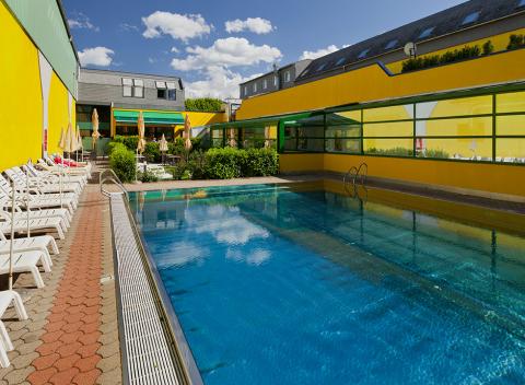 Jedinečný pobyt vo Viedni. Komfortné ubytovanie s neobmedzeným wellness a raňajkami vám poskytne Vienna Sporthotel****. 