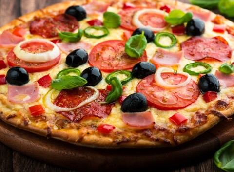 Ktokoľvek povedal, že šťastie sa za peniaze nedá kúpiť, si očividne nikdy nekúpil pizzu. Tú pravú zo Sabotage Pizza Pub v Žiline.