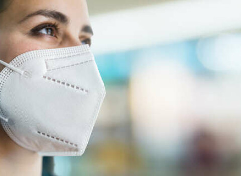 Respirátor KN95/FFP2 bez výdychového filtra. Pohodlná a veľmi ľahká ochrana.