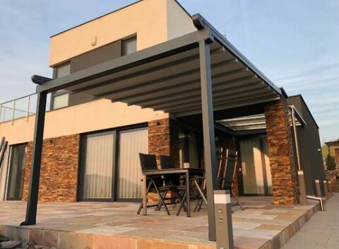 Zľava 12 % na pergolu od Ekoprofil - relaxujte vonku, aj keď prší či praží slnko.