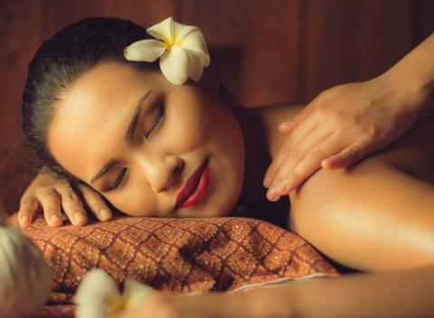 Indická hodinová masáž celého tela len pre ženy. Doprajte si jedinečný relax a nechajte si zharmonizovať vaše telo. 