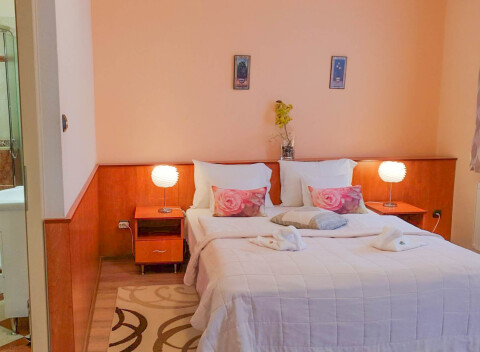 Historický Györ v Hoteli Isabell **** so saunou, fľašou vína a raňajkami formou bufetu + deti zdarma.