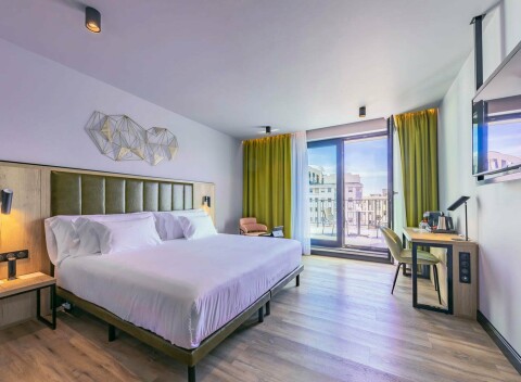 Budapešť priamo v centre v luxusnom Hoteli Barceló **** s raňajkami, welcome drinkom a fitness.