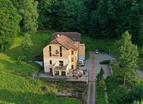 Zastavte na chvíľu čas vo Ville Carpe Diem*** v Strážovských vrchoch s raňajkami a masážou.