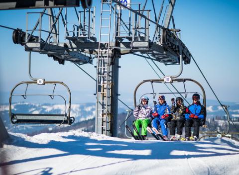 Lyžovačka počas 2 sezón s jedným skipasom - First minute sezónka na splátky. Lyžujte v Snowparadise Veľká Rača dve sezóny s jedným skipasom.