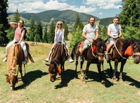 Rodinný pobyt na ranči s plnou penziou a jazdou na koňoch - zabudnite na všetky starosti.