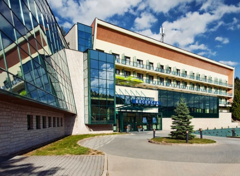 Odmeňte sa dovolenkou s neobmedzeným wellness a vynikajúcim jedlom v hoteli Pegaz**** v pokojnom horskom prostredí pri Krynica-Zdrój. 