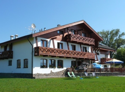 Idylická dovolenka uprostred Liptovskej kotliny, v náručí jedinečnej prírody. Pobyt s polpenziou v penzióne Mara na brehu Liptovskej Mary.