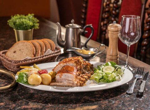 Marinované rebrá v Grand Mothers Slovak Pub pod Michalskou bránou.