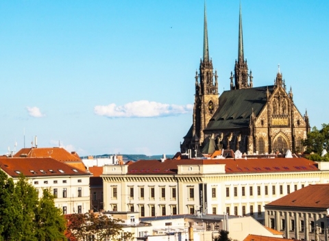 Poďte s nami do Brna, do mesta, kde vám nuda určite nebude hroziť! Ubytujte sa v Orea Hotel Voronež v blízkosti brnenského výstaviska.