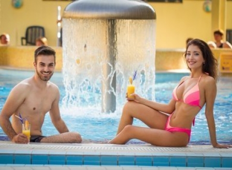 Liečivý pobyt v maďarských kúpeľoch Hajdúszoboszló v hoteli Rudolf *** si rozhodne užijete. V cene je polpenzia a neobmedzené wellness.