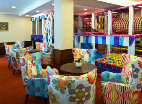 Hotel Lesana*** v Tatrách: Výhľad na Lomnický štít, wellness, polpenzia a detský raj Kinderland.