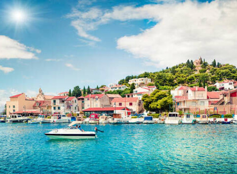 Oddych v chorvátskom meste Tribunj v apartmáne Daliborka, kde majú najčistejšie more Jadranu.