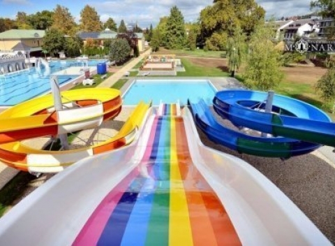 Oddych v maďarských kúpeľoch Eger, spoznajte pamiatky a ochutnajte miestne víno. Pobyt v hoteli Minaret s raňajkami a vstupom do kúpeľov. 