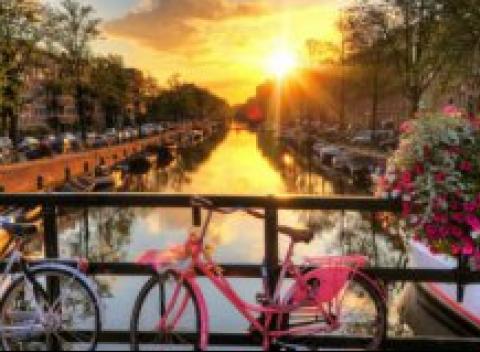 Pozývame vás na tradičnú jarnú výstavu kvetov - KEUKENHOF 2017 neďaleko Amsterdamu, zároveň si pozriete Amsterdam a navštívite Brusel.