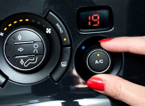 Čistenie klimatizácie ozónom + komplet prezutie 4 kolies. Nedajte baktériám šancu a vyčistíte si klímu ešte pred nadchádzajúcim letom. 