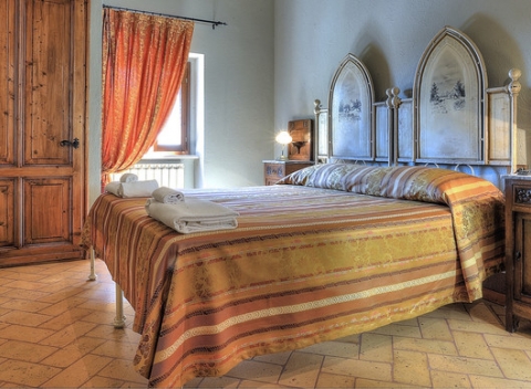 Objavte magické zákutia talianskeho mestečka Montemaggiore al Metauro. Letný pobyt s raňajkami vo vidieckych apartmánoch na kopcoch Marche.