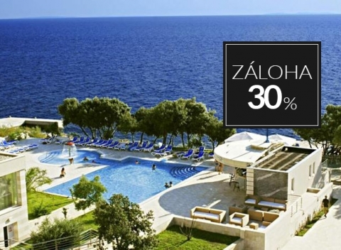4* hotel Luna Island na krásnom chorvátskom ostrove Pag s wellness, posilňovňou a polpenziou.