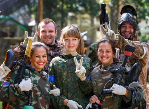 Vyskúšajte si jedinečný adrenalínový šport. Vstup na paintball na neobmedzený čas na najväčšom ihrisku na Slovensku s rozlohou 70 000 m2.