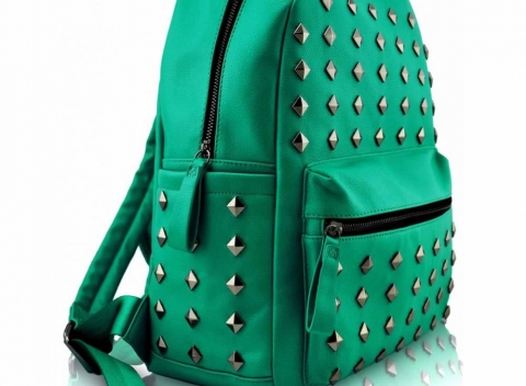 Unisex ruksak - emerald, v štýle punk. Vhodný do školy, na výlety  či na koncerty. 