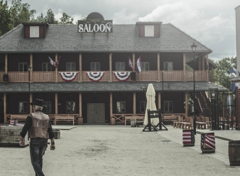 Noc na divokom západe vo westernovom mestečku + vstup do aquaparku pre 2 osoby v Poľsku. 