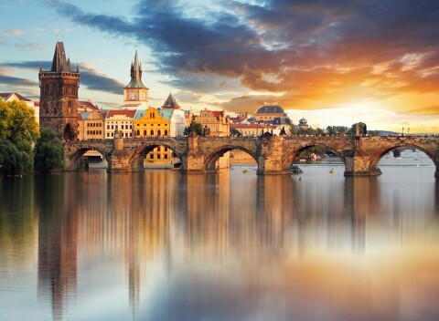 Praha priamo v centre: 5* Hotel Urban Creme s vínom a zľavou do hotelovej reštaurácie + bohaté raňajky.