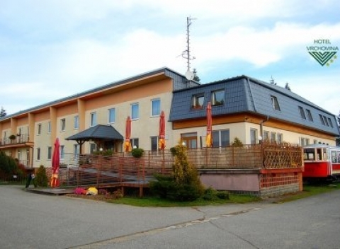 Jaskyne, hrady a zámky to všetko ponúka oblasť Moravského krasu. Pobyt v hoteli Vrchovina.