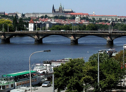 Exkluzívny pobyt pre dvoch v historickom centre Prahy na nábreží Vltavy  v 3* hoteli s raňajkami. 