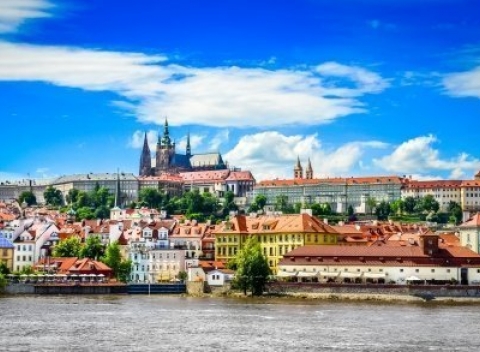 Užite si romantický pobyt v srdci Európy v Prahe. Dovolenka v luxusnom 4* hoteli Modrá Stodola s privátnym wellness a raňajkami. 