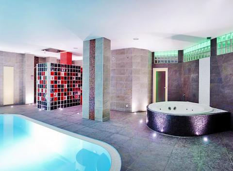 Letný relax v Brne pri priehrade s neobmedzeným vstupom do wellness i fitness a polpenziou.