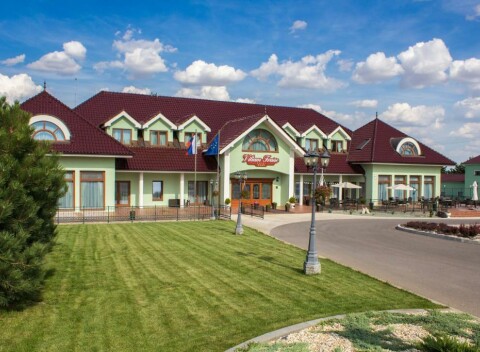 Dokonalý relax vám poskytne Hotel Viliam Fraňo, ktorý sa nachádza v tichej lokalite na okraji Nitri.