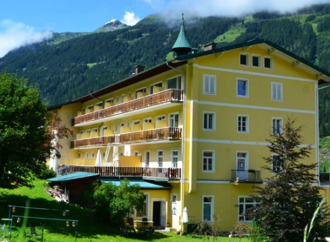 Prežite 4 nezabudnuteľné dni v top alpskom stredisku Bad Gastein v rakúskom Salzbursku v 3* hoteli.