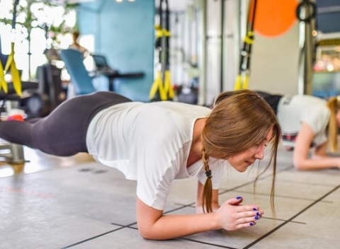 Fitko pre ženy Reštart - vstupy na skupinové cvičenia joga, pilates, fitlopta či mamičky s deťmi.
