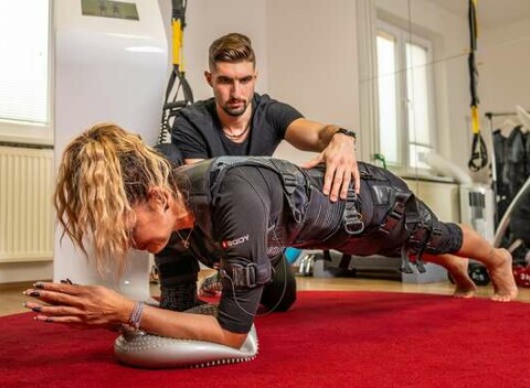 Účinné a nenáročné cvičenie pomocou impulzov z XBody - precvičíte všetky svaly.