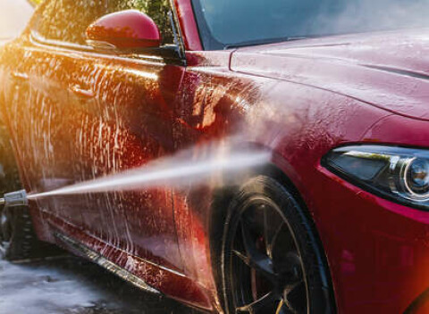 Kompletné umytie auta aj s tepovaním interiéru TORNADOROM a impregnáciou tesnení.