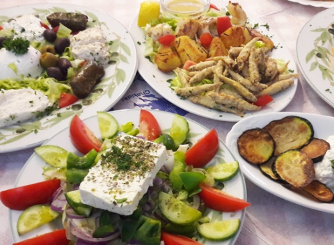 Špeciálne menu – ochutnávka originálnej gréckej kuchyne pre 2 osoby v reštaurácii Taverna.