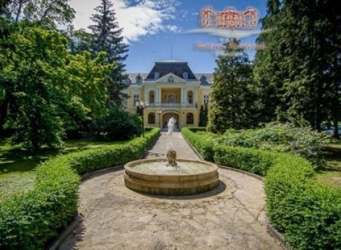 Maďarsko v zámockom hoteli pre dvoch s polpenziou, termálnym wellness a zľavami.