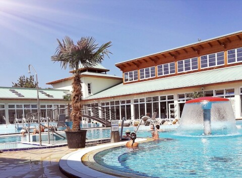 Víkend pre 2 v obľúbenom Mošoni so vstupom na termálne kúpalisko a ubytovaním v Aqua Hotel Termal.