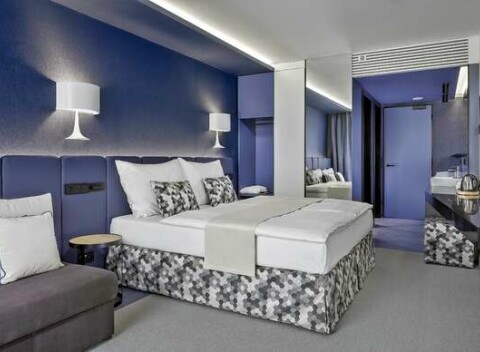 Luxusný hotel Urban Creme v centre Prahy s raňajkami a fľašou vína.