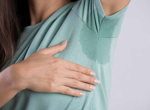 Redukcia nadmerného potenia až o 90 % aplikáciou účinnej látky do 15 minút.