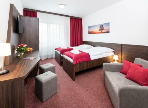 Pobyt v hoteli Plus v Bratislave Ružinov je skvelou voľbou pre hostí, ktorí sa zaujímajú o nákupy.