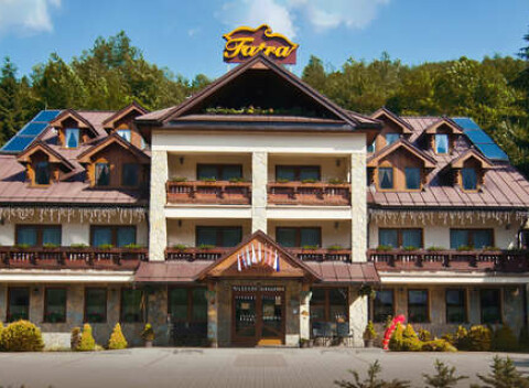 Hotel Fatra s vlastnou jaskyňou v centre Terchovej, len kúsok od Jánošíkových dier.