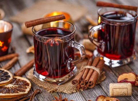 Vianoce aj Silvester v Hoteli Magnus **** s plnou penziou a bohatým programom - večer s hudbou.