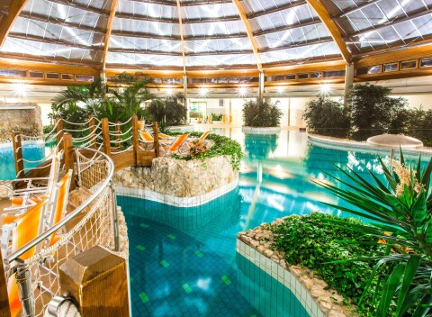 Maďarsko: 4* Gotthard Therme Hotel s vlastnými kúpeľmi a wellness (1 500 m²) + polpenzia a nápoje neobmedzene.