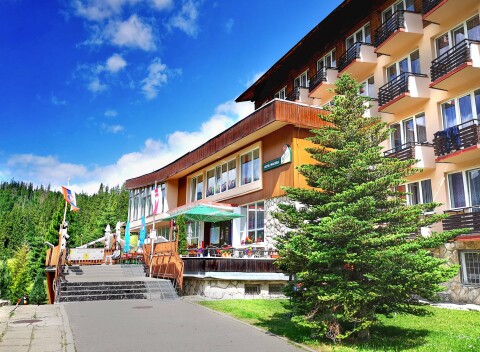 Belianske Tatry: Hotel Magura s privátnym wellness, polpenziou, detským svetom a športovým vyžitím.