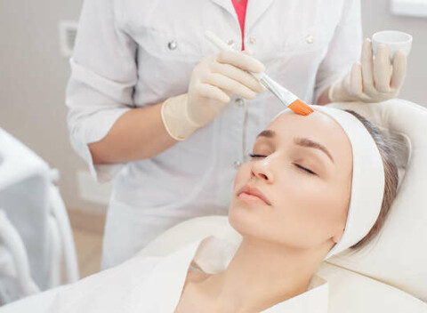 Darčeková poukážka na kozmetické ošetrenie pleti v Babor Beauty SPA.