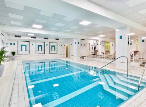 Parkhotel Golf **** s polpenziou, bazénom neobmedzene a až 5 liečebnými procedúrami + káva.